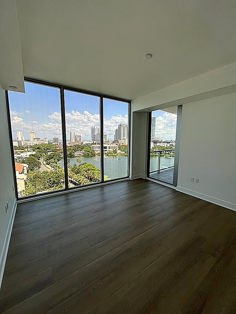 City-view apartment